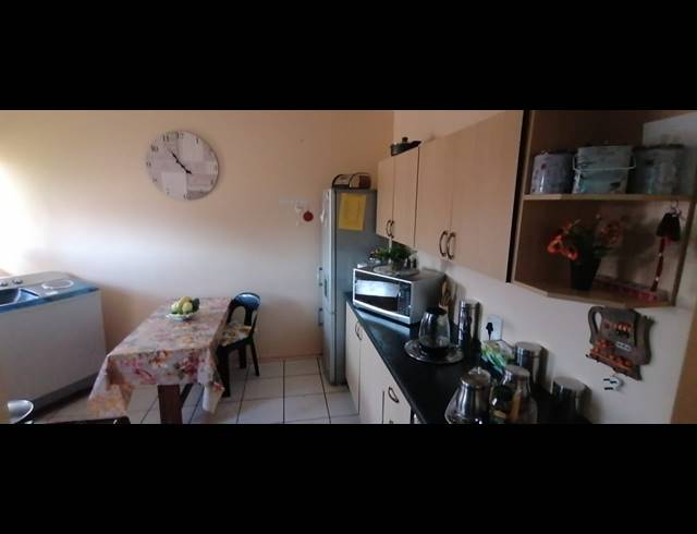 2 BEDROOM SECTIONAL TITLE FOR SALE IN SONGLOED